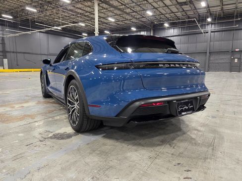 Used 2023 Porsche Taycan 4S AWD/4WD image 7
