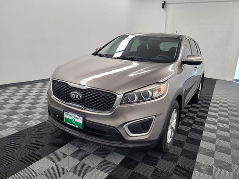 Used 2018 Kia Sorento L FWD image 15
