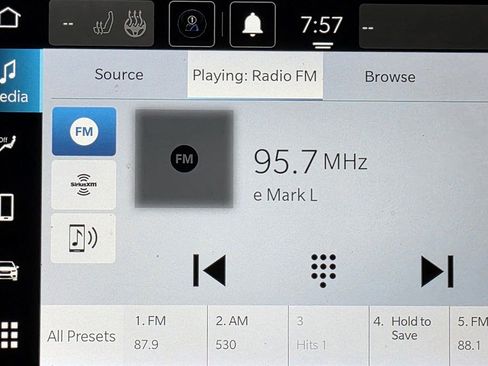 Used 2024 Chrysler Voyager LX image 12