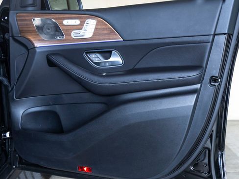 Used 2025 Mercedes-Benz GLE 350 4MATIC image 26