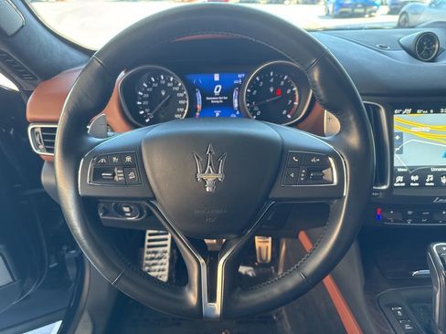 Used 2020 Maserati Levante S GranLusso image 12