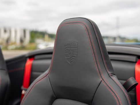 Certified 2025 Porsche 911 Carrera 4 GTS AWD/4WD image 13