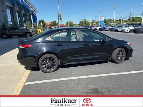 Used 2024 Toyota Corolla SE FWD image 6