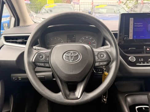 Used 2023 Toyota Corolla LE FWD image 18