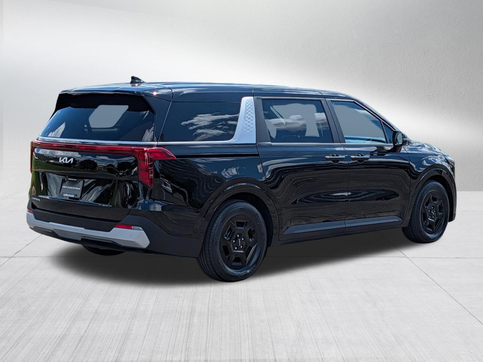 Certified 2025 Kia Carnival FWD image 7