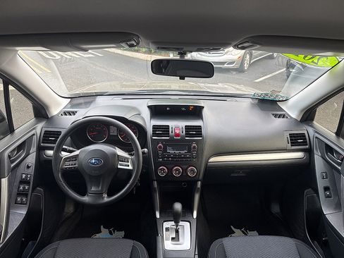 Used 2014 Subaru Forester 2.5i AWD/4WD image 37