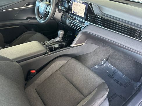 Certified 2025 Toyota Camry LE image 19