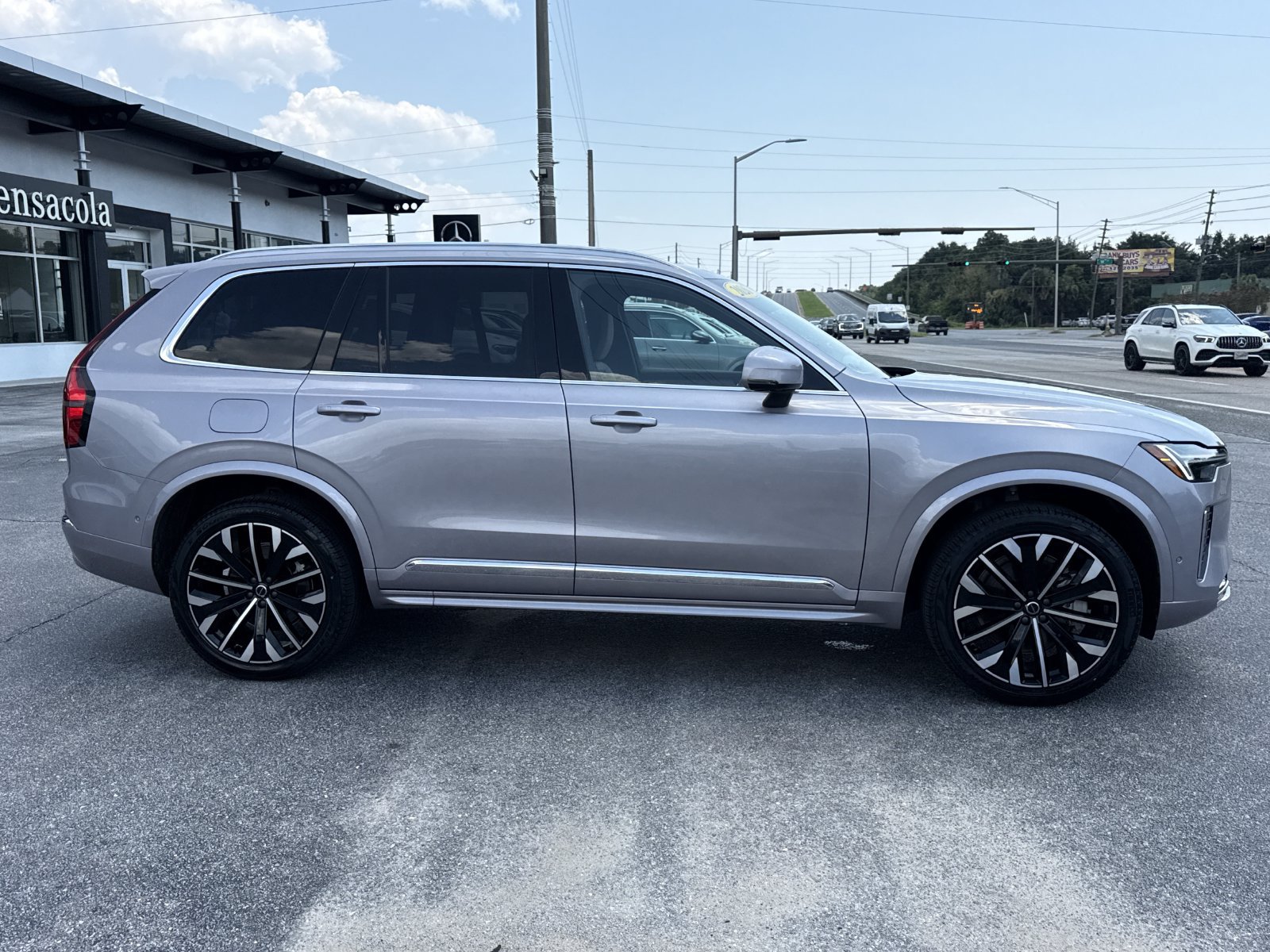 Certified 2026 Volvo XC90 B6 Plus AWD/4WD image 6