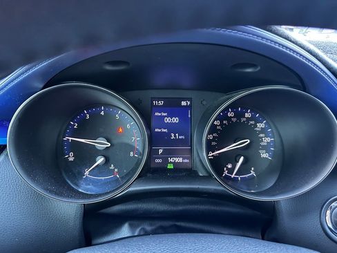 Used 2020 Toyota C-HR XLE image 48