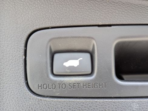 Used 2017 Honda CR-V Touring image 14