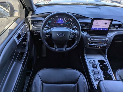 Used 2020 Ford Explorer XLT w/ Equipment Group 202A image 16