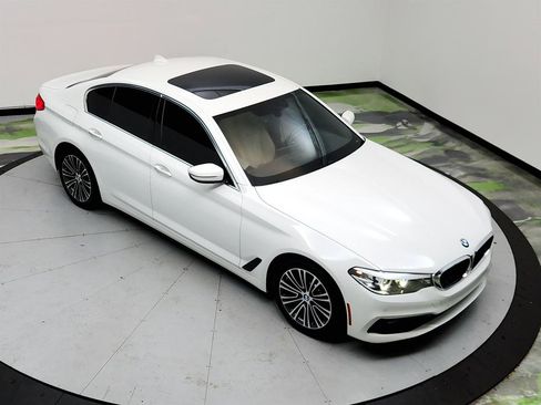 Used 2017 BMW 530i xDrive image 34