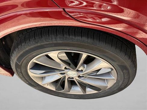 Used 2020 Buick Encore GX Preferred w/ Sport Touring Package FWD image 8