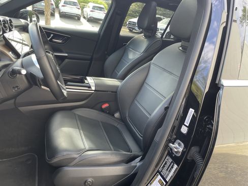 Certified 2025 Mercedes-Benz GLC 300 4MATIC w/ Driver Assistance Package image 23