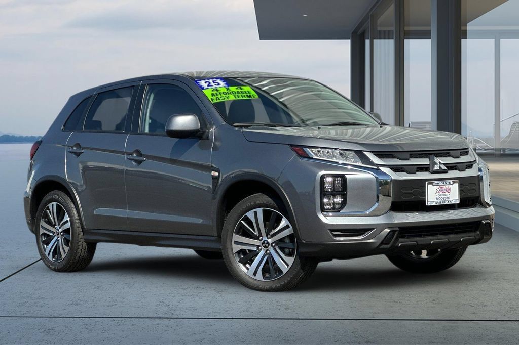 Used 2025 Mitsubishi Outlander Sport ES AWD/4WD image 2