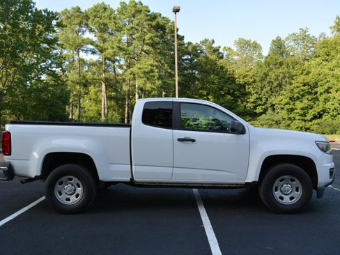 Used 2019 Chevrolet Colorado W/T RWD image 4