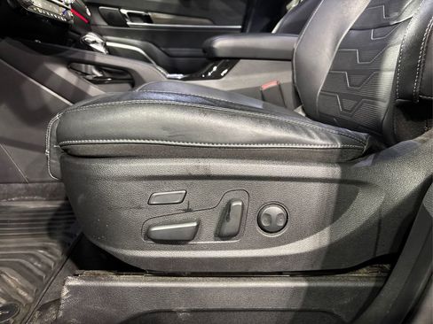 Certified 2022 Kia Telluride SX w/ SX Prestige Package image 42