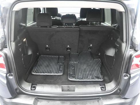 Used 2023 Jeep Renegade Latitude AWD/4WD image 12