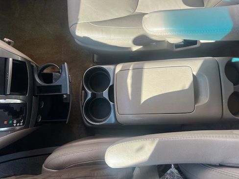 Used 2008 Toyota Sienna XLE image 12