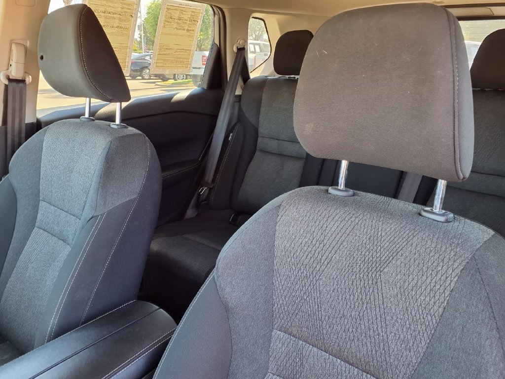 Certified 2025 Nissan Rogue SV FWD image 14