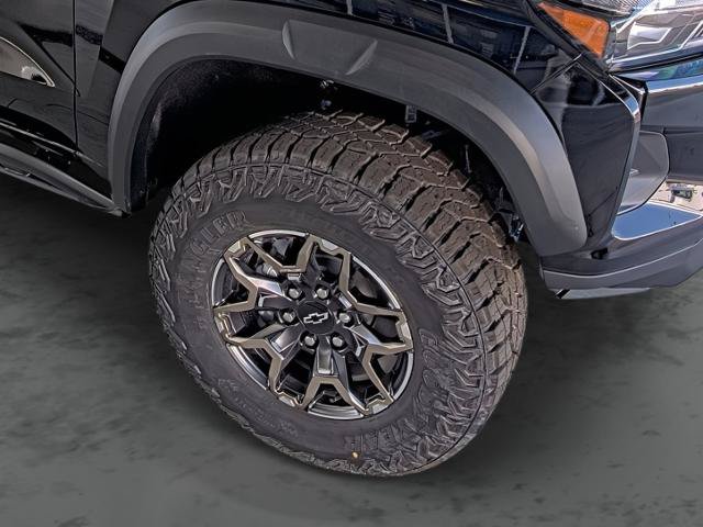 New 2026 Chevrolet Colorado ZR2 w/ Technology Package AWD/4WD image 16
