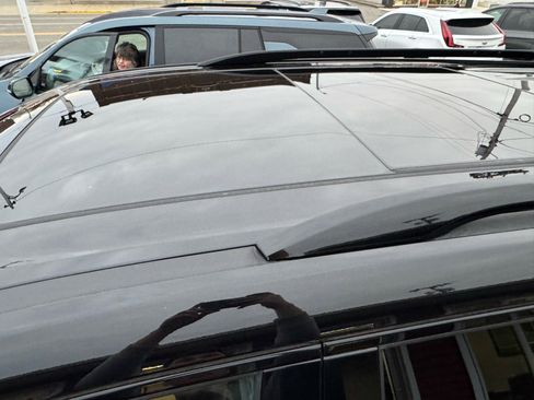 Used 2025 Chevrolet Traverse Z71 w/ Enhanced Driving Package image 15