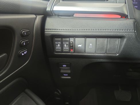 Used 2025 Honda Odyssey Sport-L image 29