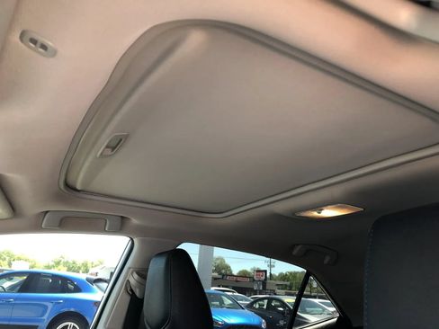 Used 2018 Toyota Corolla SE w/ Carpet Mat Package (TMS) FWD image 13