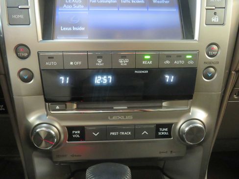 Used 2015 Lexus GX 460 w/ Premium Package image 45