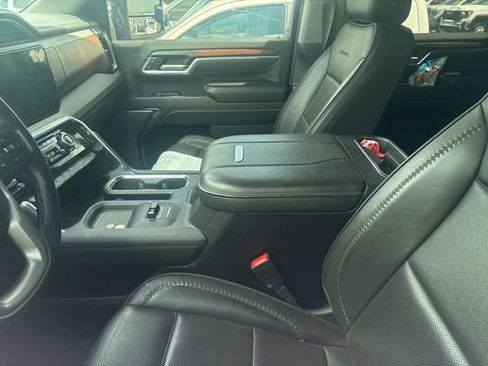 Used 2024 GMC Sierra 2500 Denali w/ Denali Reserve Package AWD/4WD image 9