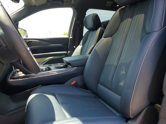 New 2025 Cadillac Escalade IQ Luxury 2 w/ LPO, Radiant Package AWD/4WD image 24