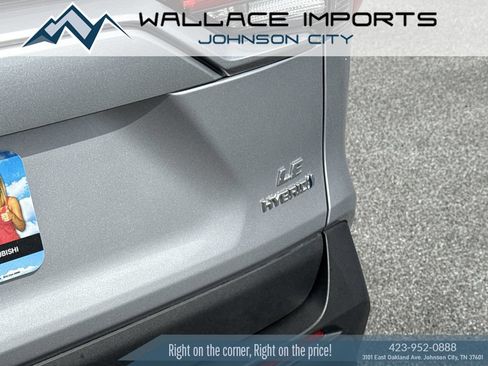 Used 2024 Toyota RAV4 LE AWD/4WD image 11
