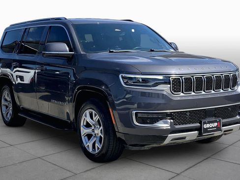 Used 2022 Jeep Wagoneer Series II RWD image 3