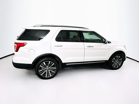 Used 2017 Ford Explorer Platinum image 10
