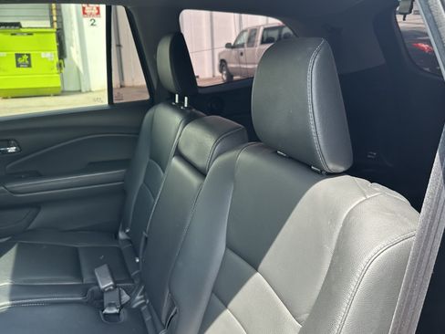 Used 2018 Honda Pilot EX-L image 32