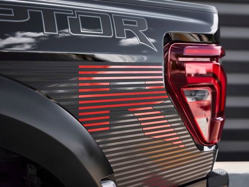 Used 2025 Ford F150 Raptor w/ Equipment Group 803A Raptor R AWD/4WD image 15