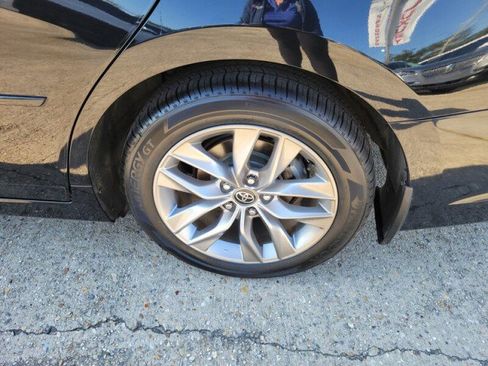 Used 2022 Toyota Avalon XLE image 8