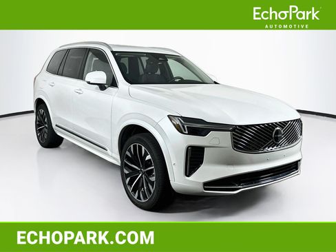 Used 2025 Volvo XC90 B5 Plus AWD/4WD image 1