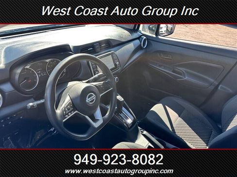 Used 2020 Nissan Versa S image 9