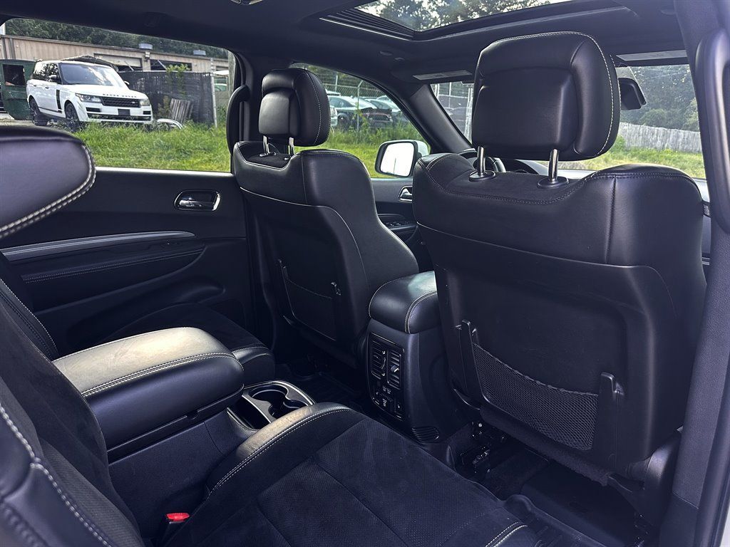 Used 2018 Dodge Durango SRT w/ Technology Group AWD/4WD image 7