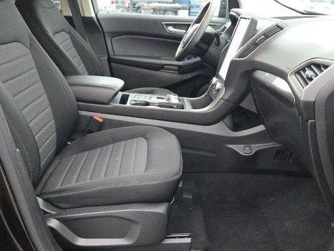 Certified 2022 Ford Edge SE w/ Black Appearance Package image 5