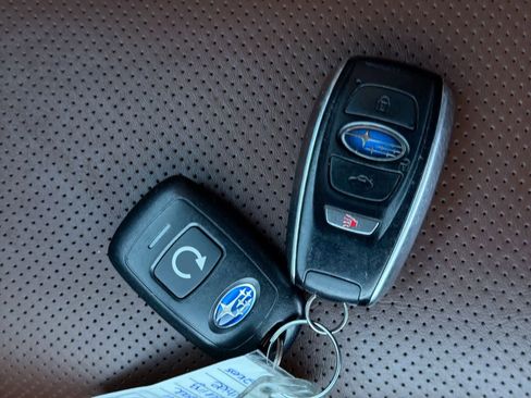 Used 2020 Subaru Outback Touring image 38