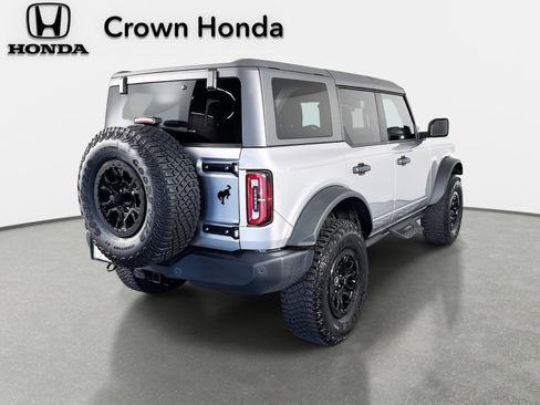 Used 2023 Ford Bronco Wildtrak image 8