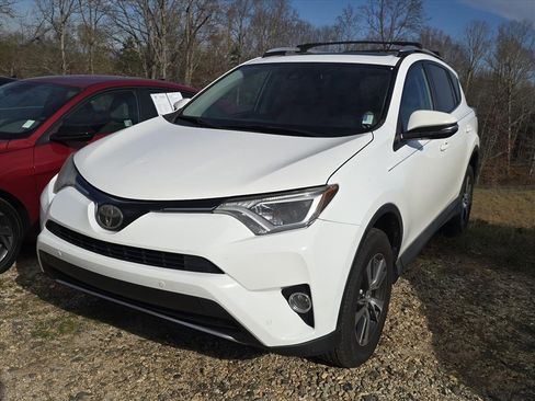 Used 2016 Toyota RAV4 XLE image 3
