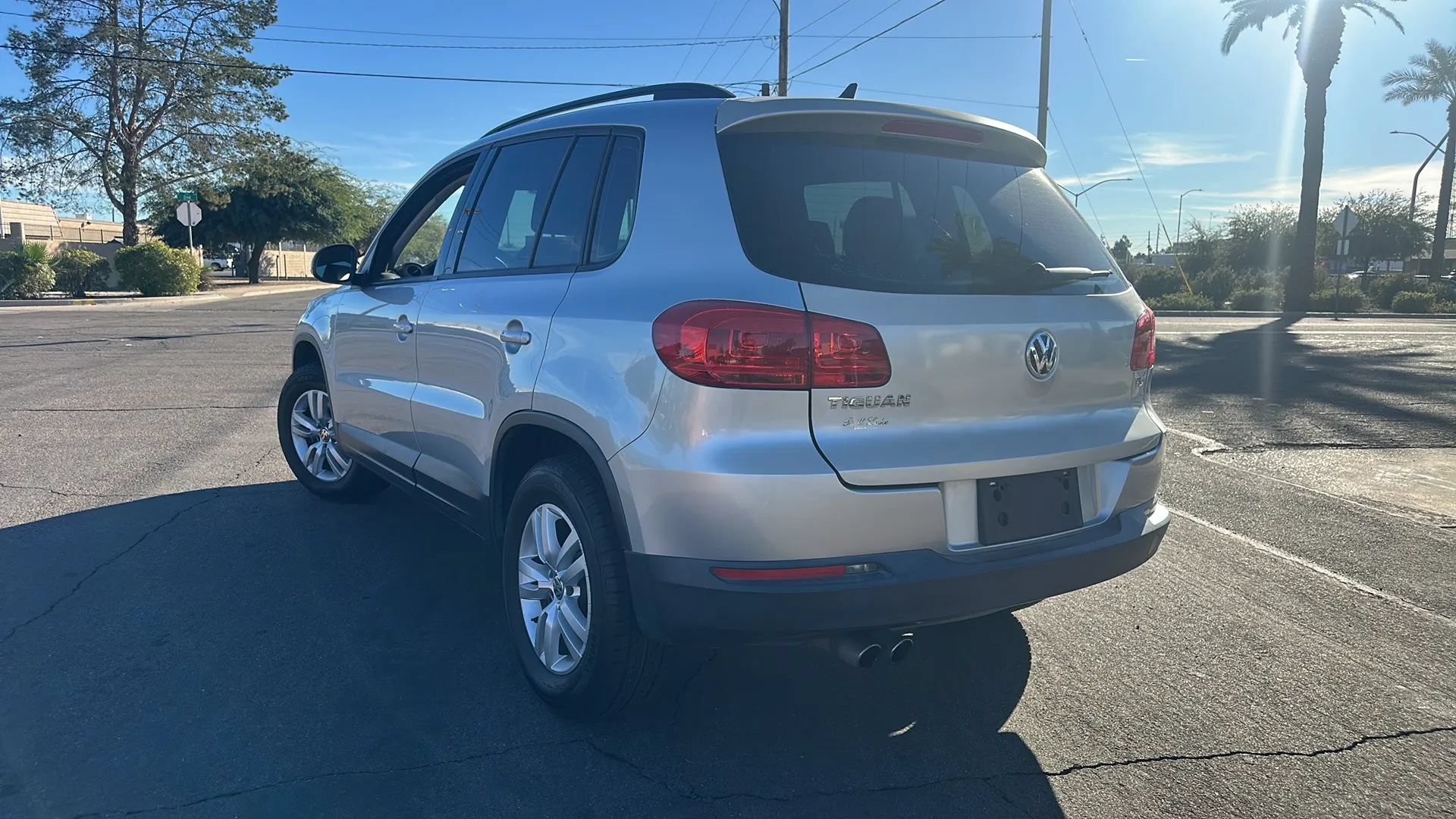 Used 2017 Volkswagen Tiguan S FWD image 6