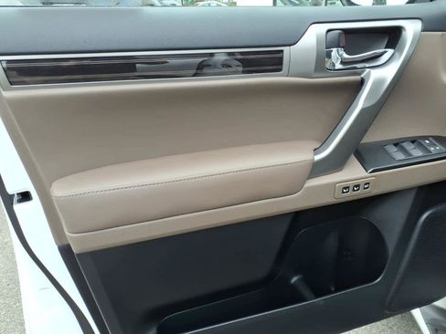 Used 2023 Lexus GX 460 Premium w/ Premium Plus Package AWD/4WD image 9