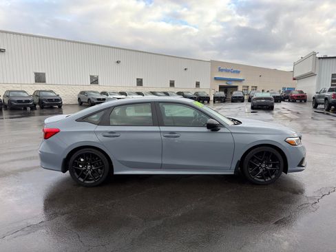 Used 2024 Honda Civic Sport image 7