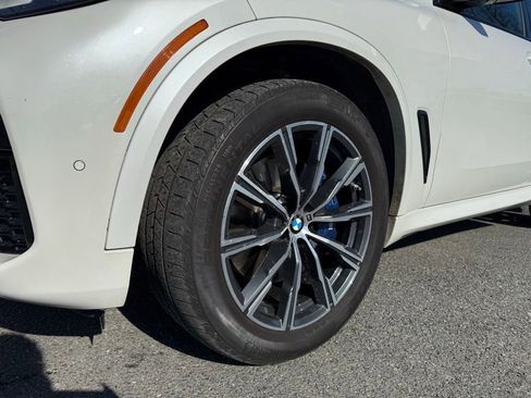 Used 2022 BMW X5 xDrive40i w/ M Sport Package image 17