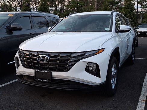 Used 2023 Hyundai Tucson SEL image 2