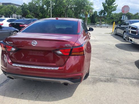 Used 2021 Nissan Altima 2.5 SR w/ SR Premium Package FWD image 23